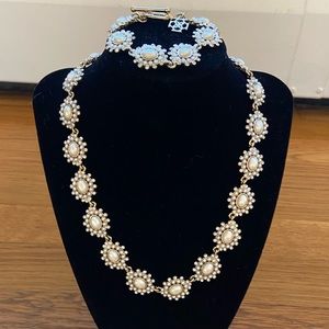 Ann Taylor necklace and bracelet set